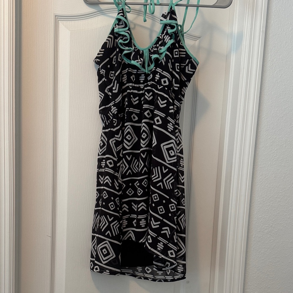 Chic Black and White Geometric Mini Dress